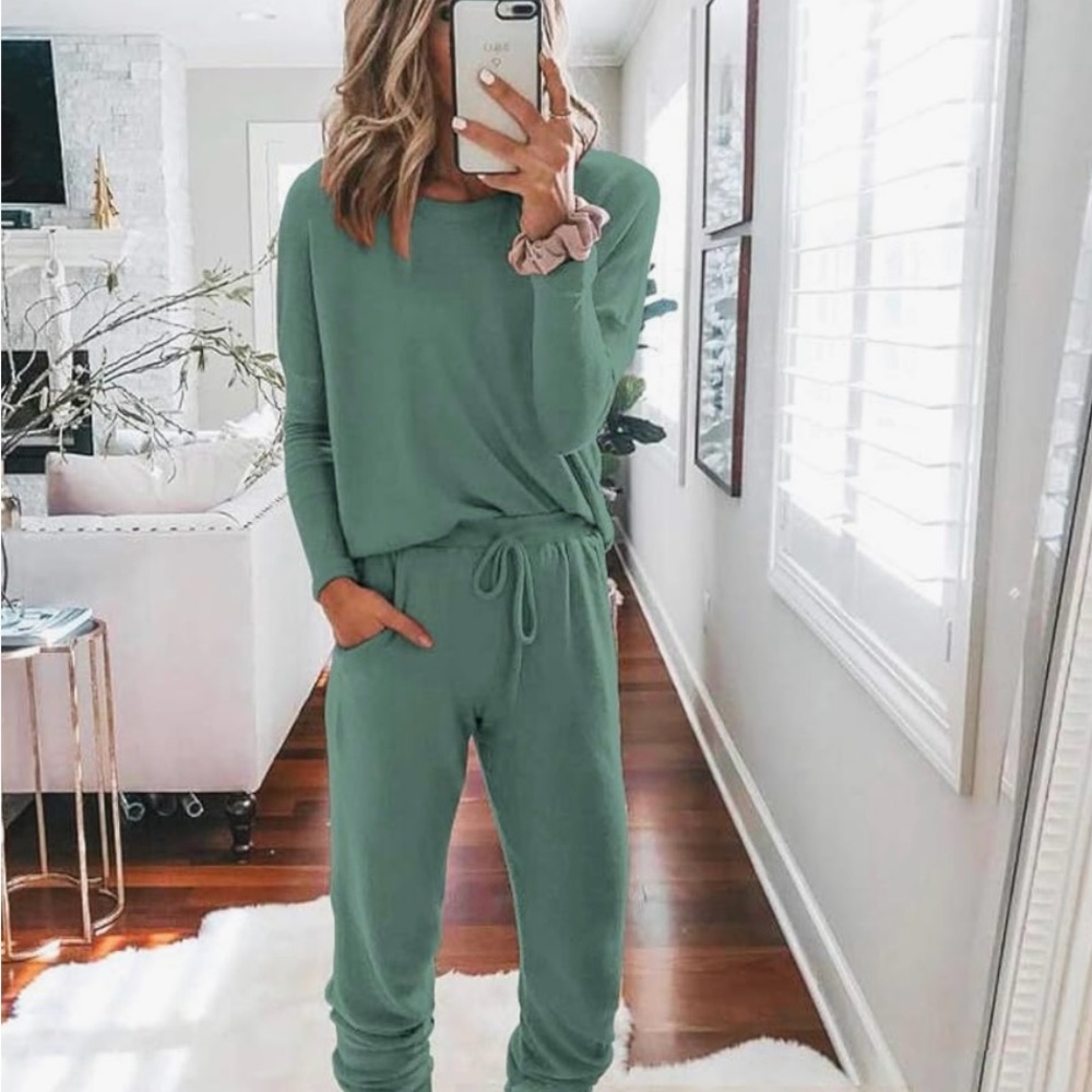 Green Jogger Pants Lounge Set